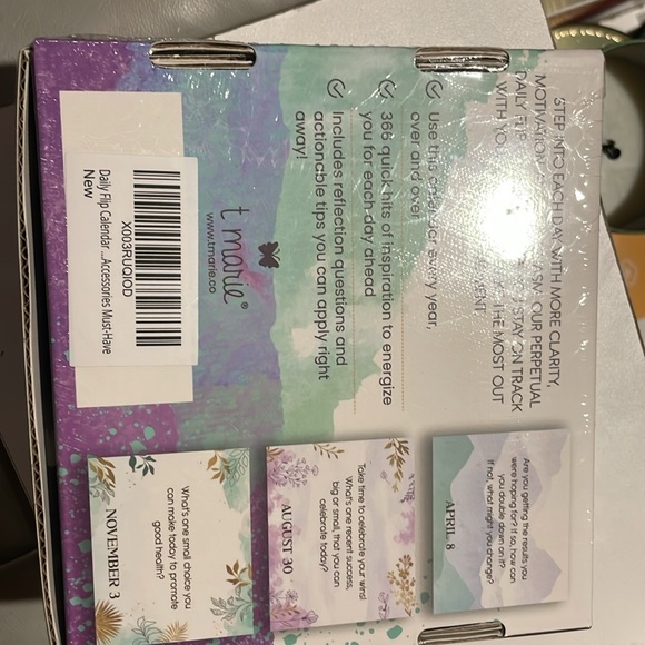 START EACH DAY OFF RIGHT -Perpetual Daily Flip Calendar - Picture 4 of 4